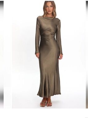 Selfie Leslie | Dresses | Selfie Leslie Kerry Layered Balloon Sleeve Dress  | Poshmark